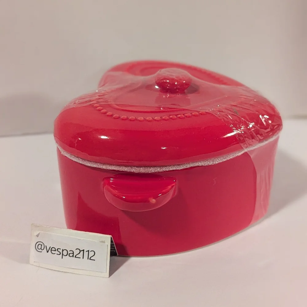 Target Bullseye Playground Valentines Bakeware Red Heart Shaped Ceramic